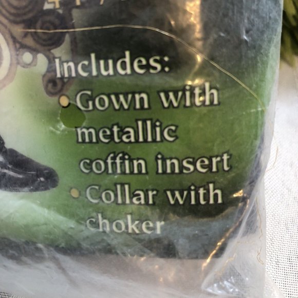 Child Elegant Coffin Vampiress Gown & Collar Velvet Collection Size Med 8-10 NEW - Picture 3 of 9